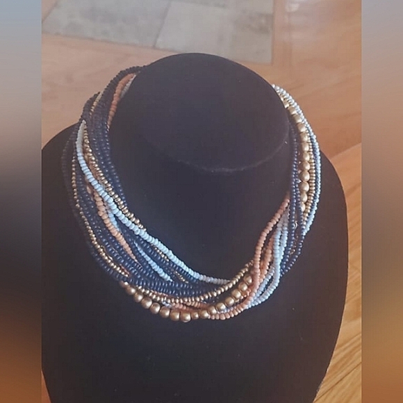 Multicolored earth tone Multiple Beaded Necklace. 🌴 - Picture 3 of 8